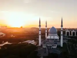 The Power of Together: Embracing ‘Ummah’ Over ‘Me’